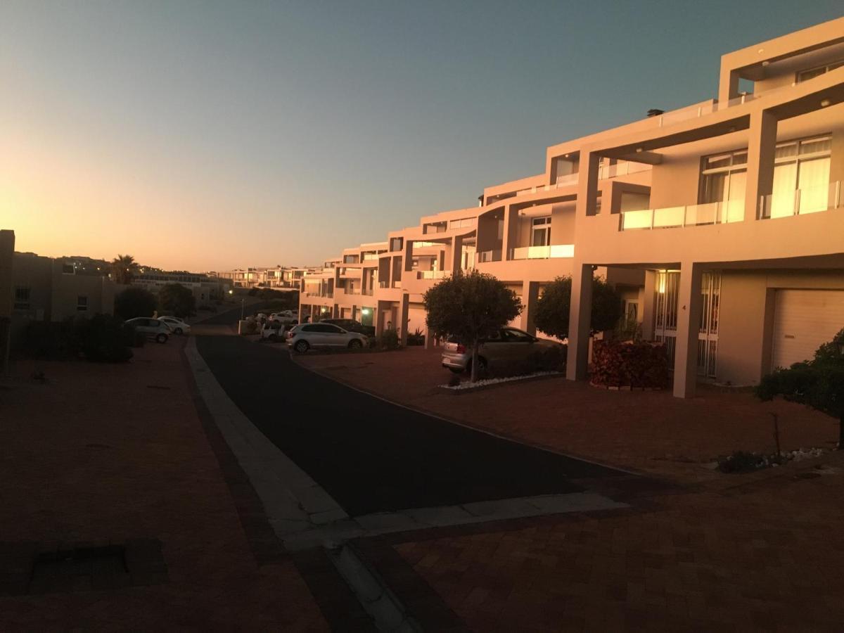 2Whitewaters Bloubergstrand Homestay Dış mekan fotoğraf
